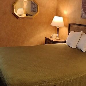 Standard Zimmer mit Kingsize-Bett